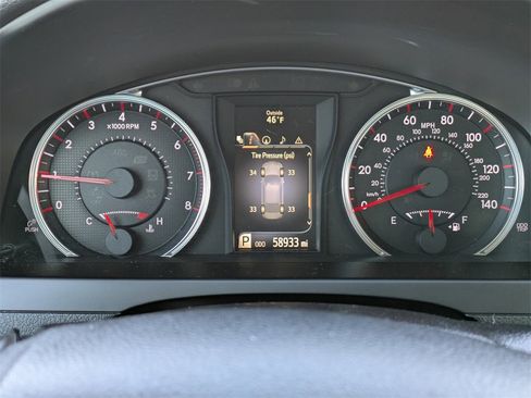 Used 2016 Toyota Camry SE image 38