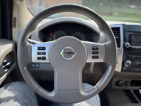 Used 2016 Nissan Frontier SV AWD/4WD image 18