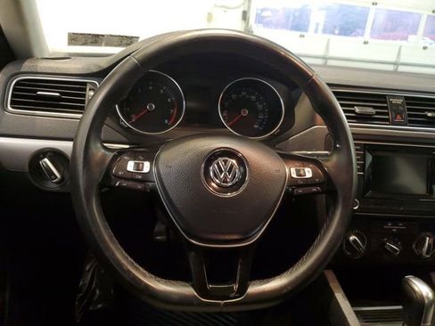 Used 2017 Volkswagen Jetta S image 15