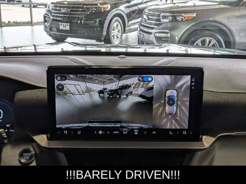 Used 2025 Ford Explorer ST image 34