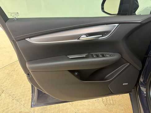 Used 2025 Cadillac XT5 Luxury w/ LPO, Floor Liner Package FWD image 13