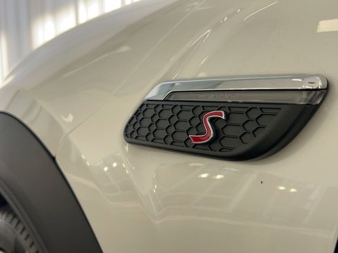 Used 2023 MINI Cooper S w/ Signature Upholstery Package image 31