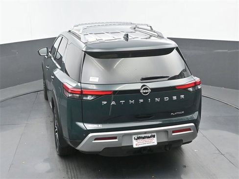Used 2024 Nissan Pathfinder Platinum image 32