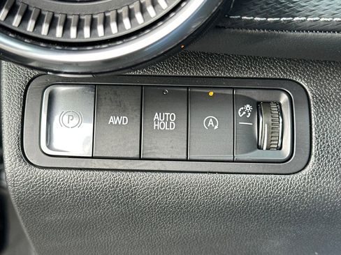 Used 2025 Chevrolet Equinox LT image 35