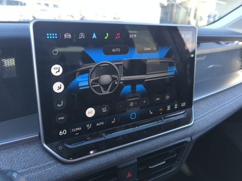 Used 2025 Volkswagen Tiguan S image 12