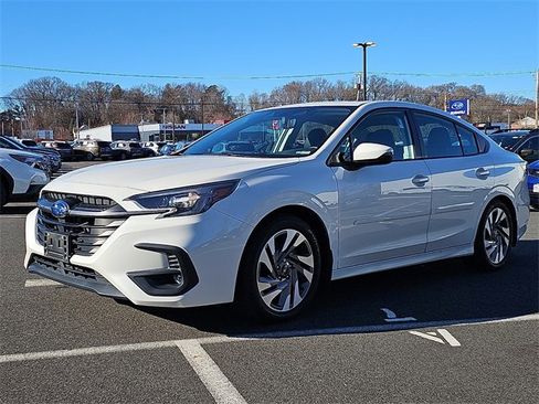 Used 2023 Subaru Legacy Limited image 3