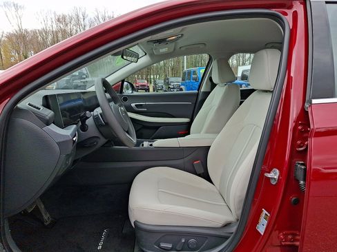 Used 2024 Hyundai Sonata SEL AWD/4WD image 13