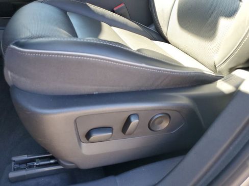 Used 2021 Buick Envision Essence w/ Sport Touring Package image 27