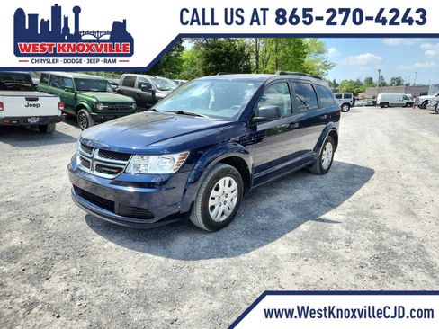 Used 2018 Dodge Journey SE image 1