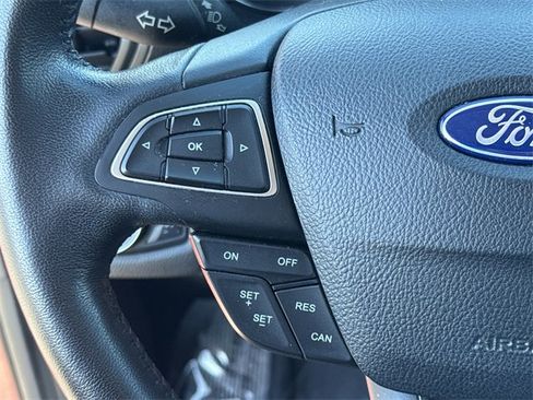 Used 2019 Ford Escape SEL image 25