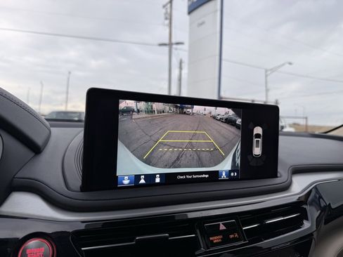 Used 2025 Acura MDX Technology Package image 17