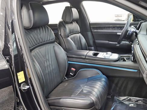 Used 2023 Genesis G90 3.5T image 31