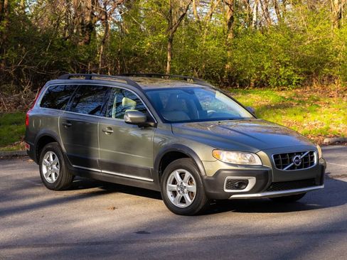 Used 2010 Volvo XC70 3.2 AWD/4WD image 3