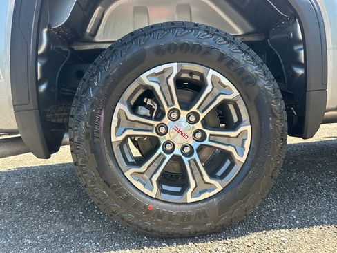 New 2026 GMC Sierra 1500 SLE AWD/4WD image 18