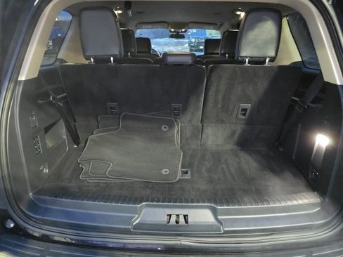 Certified 2024 Ford Expedition XLT image 16