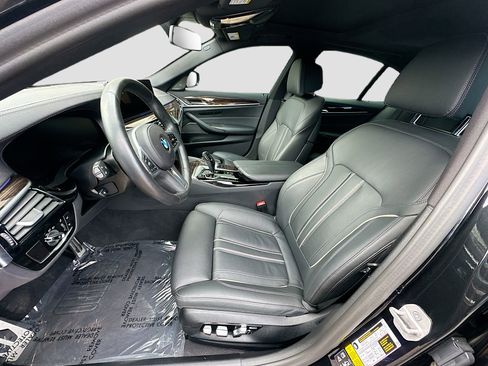 Used 2023 BMW M550i xDrive AWD/4WD image 17