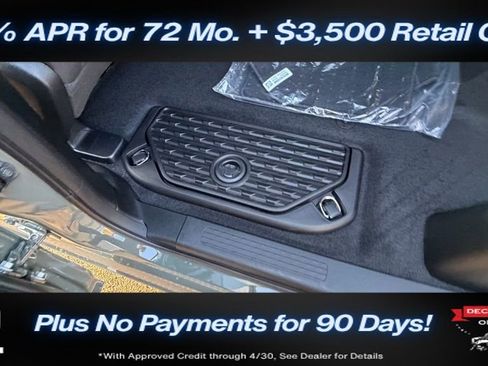 New 2026 RAM 1500 4x4 Crew Cab image 18