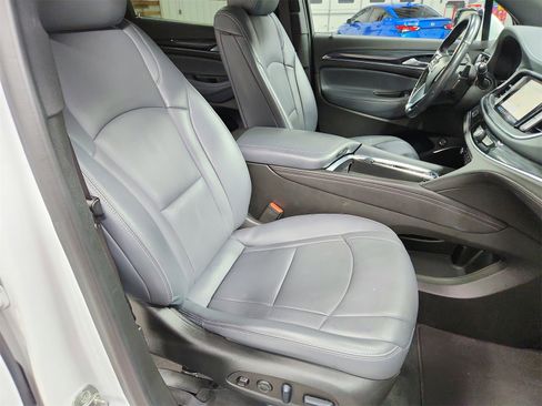 Used 2024 Buick Enclave Premium image 41