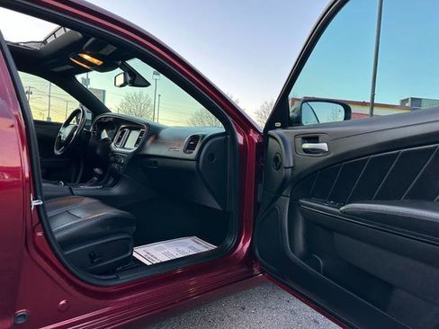 Used 2019 Dodge Charger SXT w/ Plus Group image 19