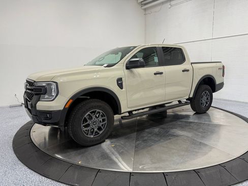 Used 2025 Ford Ranger XLT w/ FX4 Off-Road Package image 3