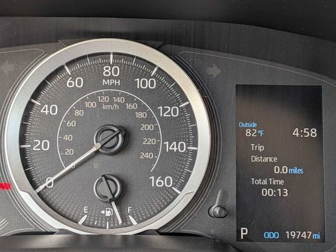 Used 2022 Toyota Corolla LE FWD image 29