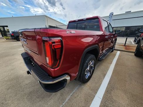 Used 2026 GMC Sierra 1500 SLT AWD/4WD image 4