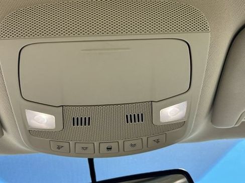 Used 2016 Ford Fusion Energi SE FWD image 23
