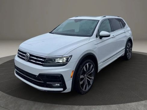 Used 2020 Volkswagen Tiguan SEL Premium R-Line w/ 3rd Row Seat Package AWD/4WD image 3