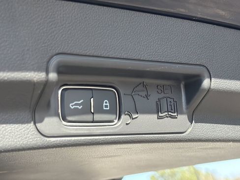 New 2026 Ford Explorer ST-Line RWD image 32