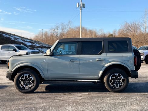 Used 2023 Ford Bronco Outer Banks image 8