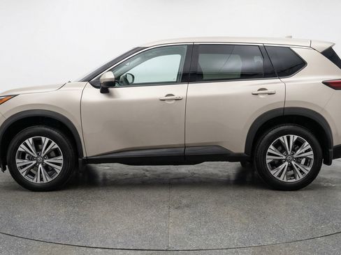 Used 2025 Nissan Rogue SV AWD/4WD image 5