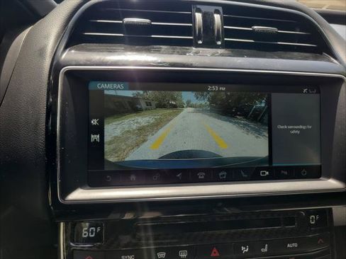 Used 2019 Jaguar XE Premium AWD/4WD image 23