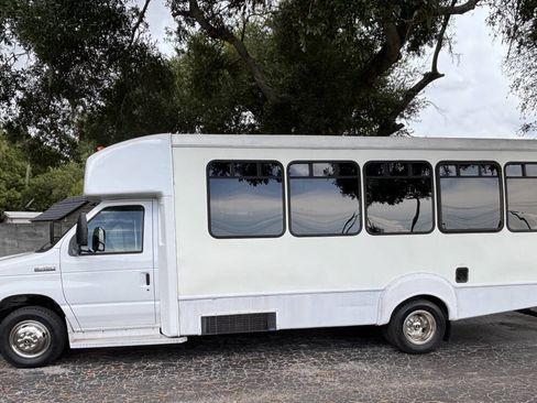 Used 2009 Ford E-450 and Econoline 450 RWD image 6