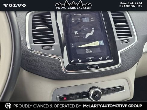 Used 2018 Volvo XC90 T6 Momentum w/ Convenience Package image 10