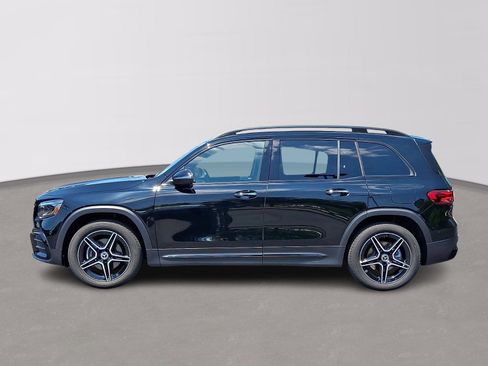 Used 2026 Mercedes-Benz GLB 250 4MATIC image 7