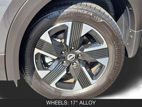 Used 2025 Nissan Kicks SV w/ SV Premium Package AWD/4WD image 11