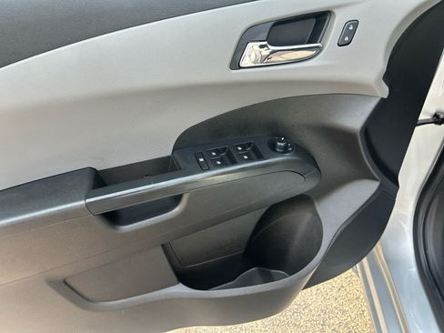 Used 2015 Chevrolet Sonic LT w/ Advanced Safety Package FWD image 10