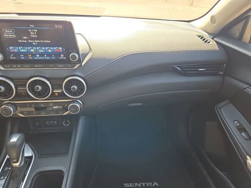 Used 2024 Nissan Sentra SV image 10