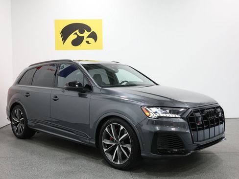 Used 2023 Audi SQ7 Prestige w/ Prestige Package AWD/4WD image 6