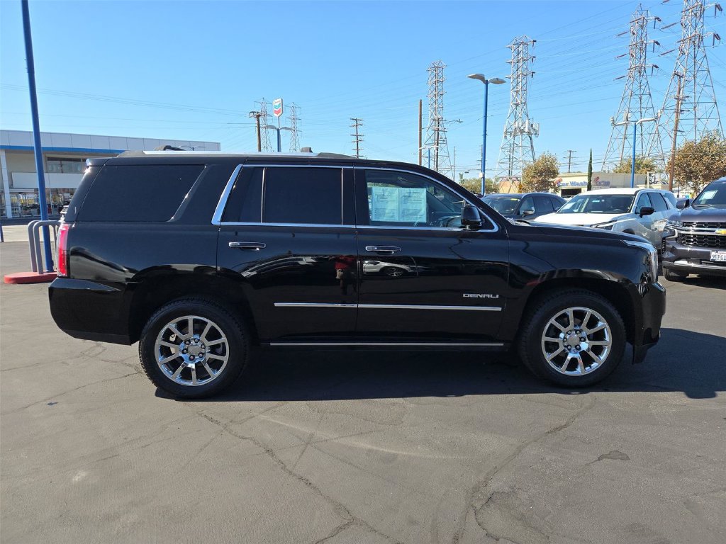 Certified 2017 GMC Yukon Denali w/ Open Road Package AWD/4WD image 30