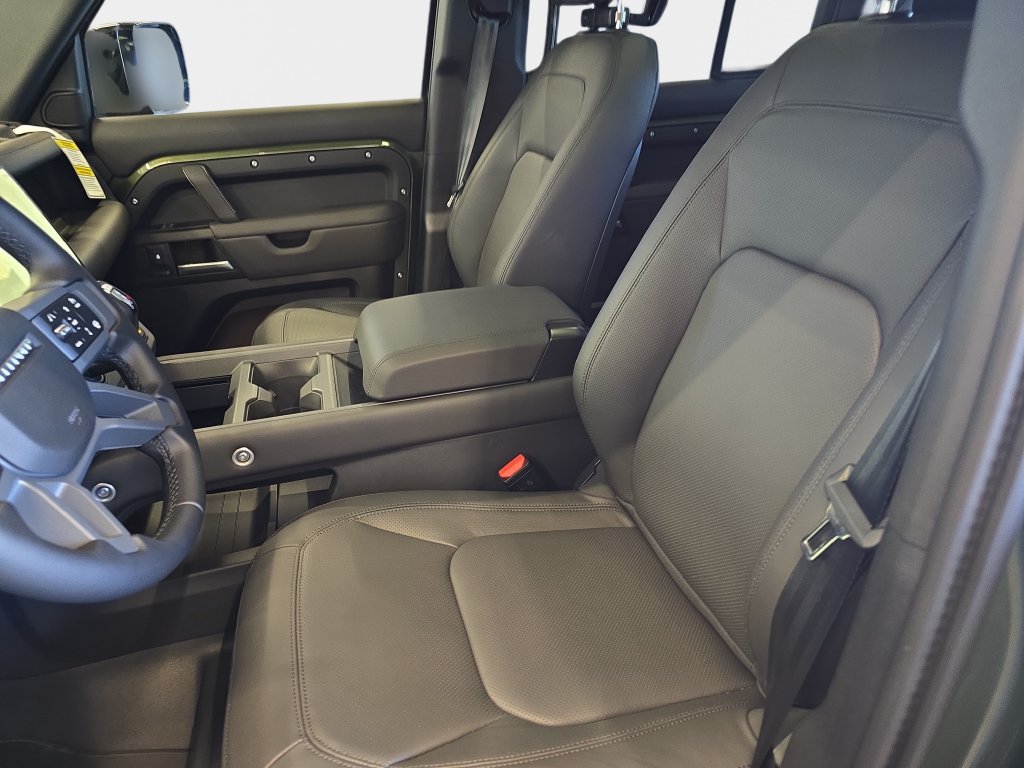 New 2026 Land Rover Defender 110 X-Dynamic SE AWD/4WD image 12
