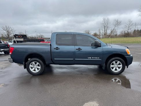 Used 2014 Nissan Titan SV image 6