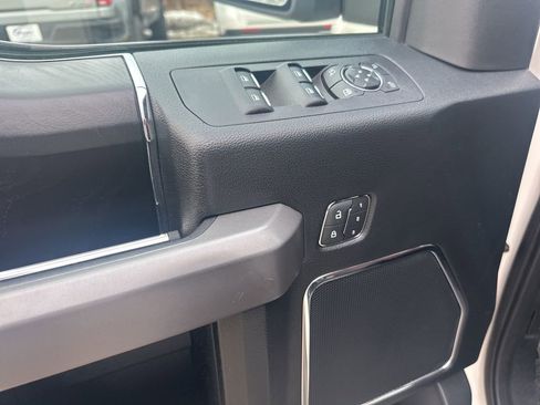 Used 2019 Ford F150 Platinum w/ Equipment Group 701A Luxury image 18