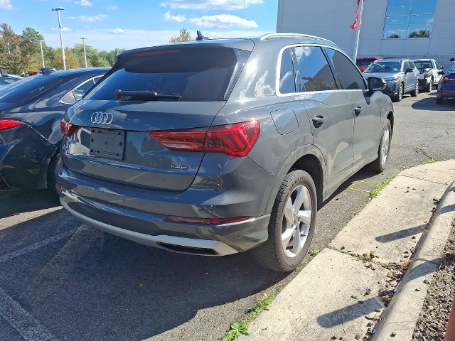 Used 2020 Audi Q3 2.0T Premium w/ Convenience Package AWD/4WD image 4