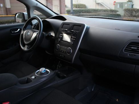 Used 2014 Nissan Leaf S w/ Charge Package image 24