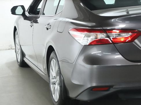 Used 2020 Toyota Camry LE FWD image 34