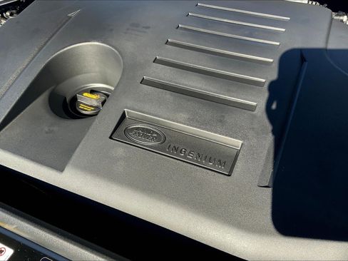 New 2025 Land Rover Range Rover SE image 17