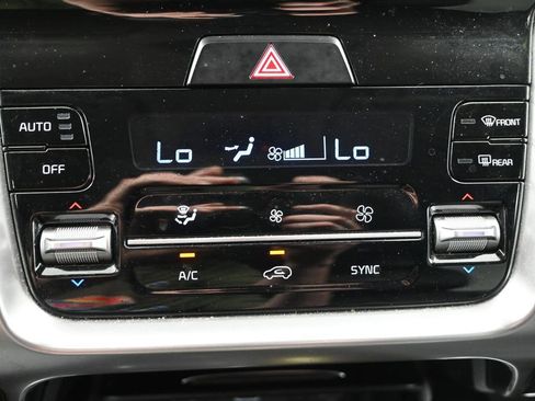 Certified 2023 Kia Sorento S AWD/4WD image 21