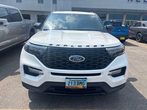 Used 2023 Ford Explorer ST-Line w/ Class IV Trailer Tow Package AWD/4WD image 2
