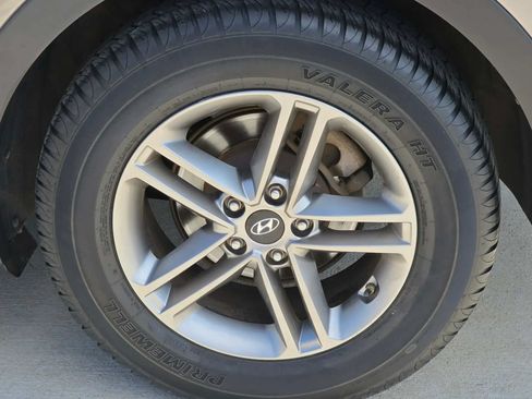 Used 2018 Hyundai Santa Fe Sport FWD image 28